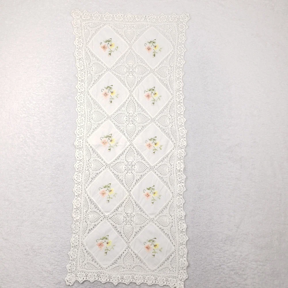 Vintage Ivory Crochet Lace Table Runner Floral Hand Embroidered Scalloped 15x34
